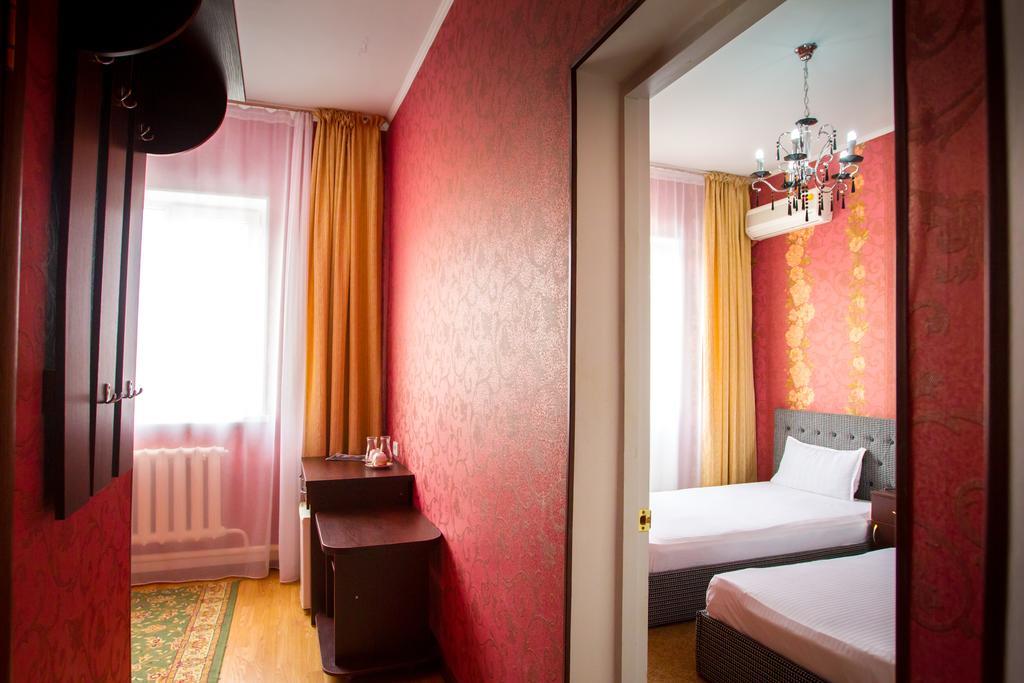 Diar Hotel Atyraū Eksteriør bilde