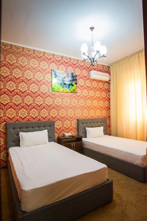 Diar Hotel Atyraū Eksteriør bilde
